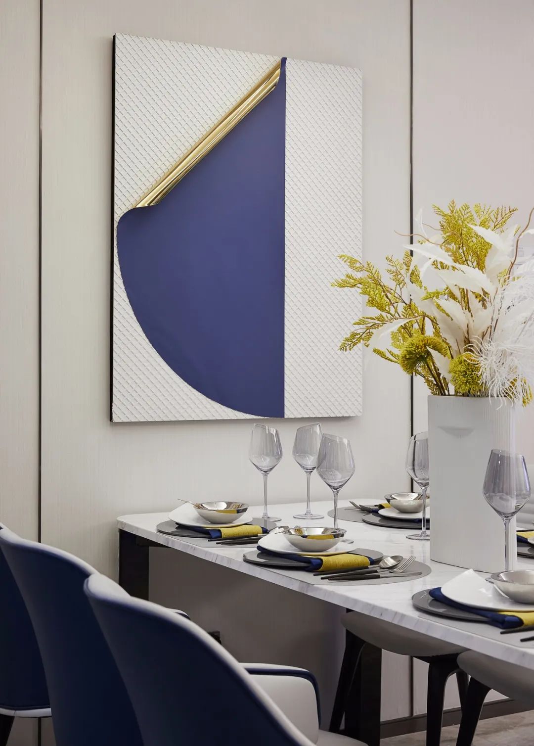 现代简约风格室内设计家装案例-餐厅餐具